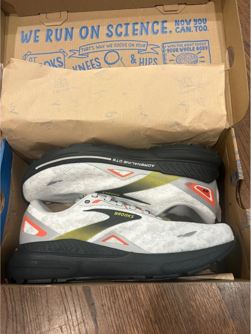 BRAND NEW Brooks Adrenaline GTS 23 Running Shoes - Men's Size 10